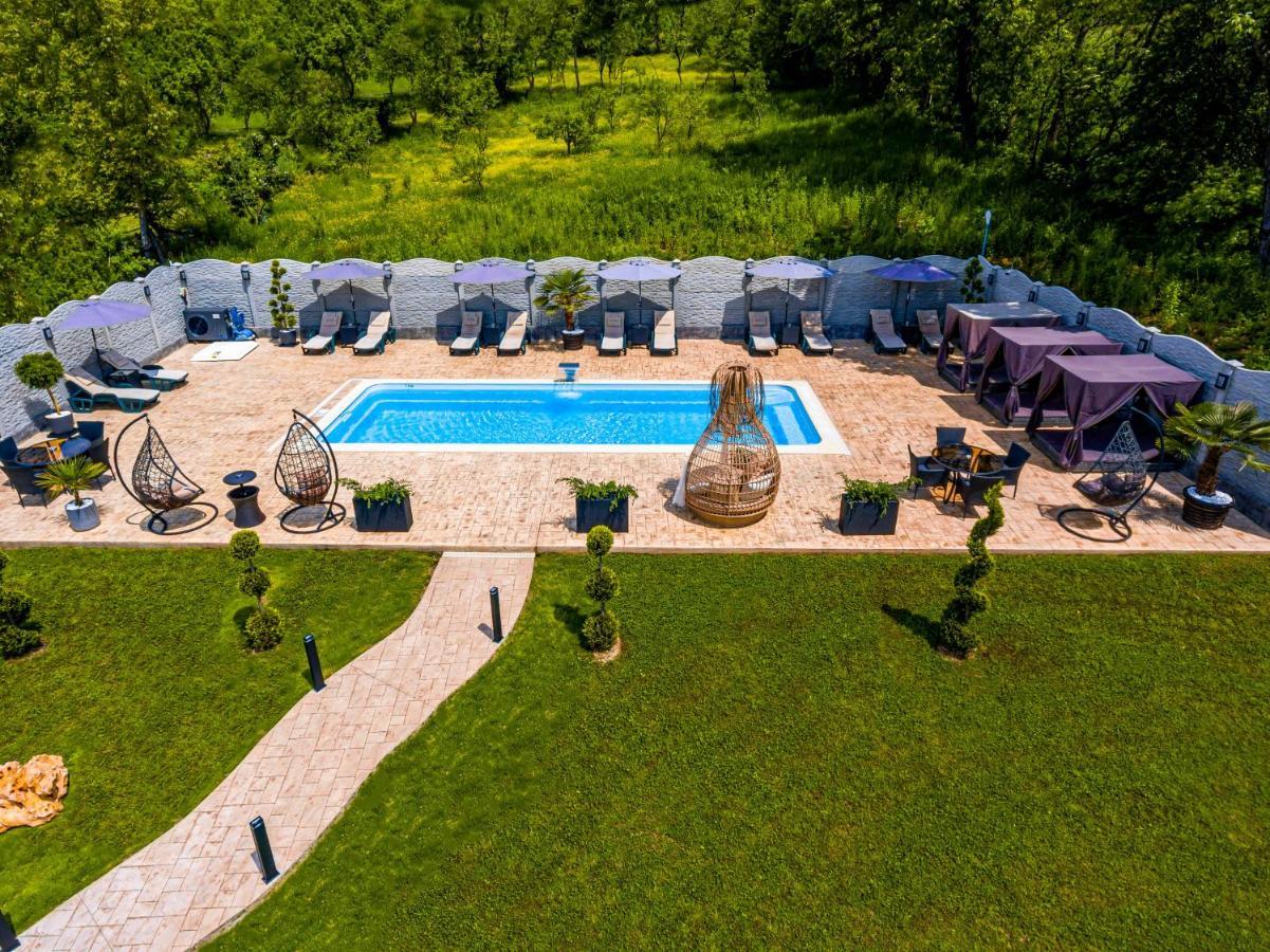 Pensiunea Valea Magurii Novaci-Străini Exterior foto